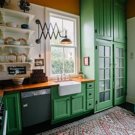 31 Popular Green Kitchen Cabinet Colors Ideas 13 Kitchendecorpad