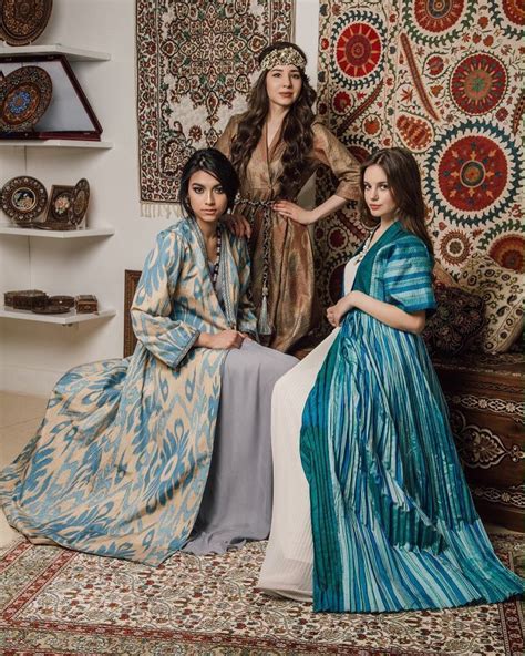 Узбекистан-traditional-fashion,-traditional-dresses,-traditional-outfits