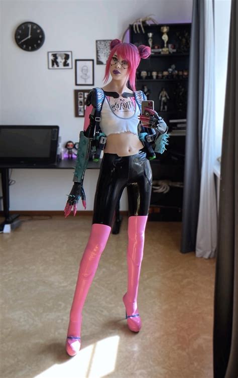 One Of The Mox Cosplay Cyberpunk 2077 Rlatexcosplay