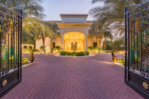 Splendid Mansion In Emirates Hills Dubai Villa