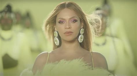 Beyonce Performs Be Alive Original Song From The Motion Picture King