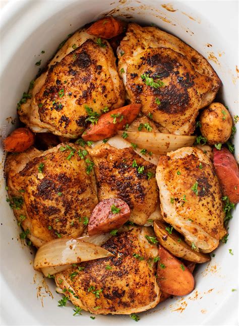 Need something easy for dinner tonight? Slow Cooker Harissa Chicken - The Chunky Chef