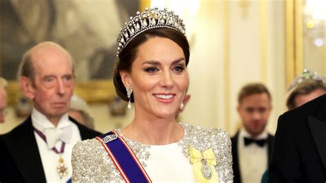 Kate Middleton Wears Princess Dianas Tiara At King Charles First State Banquet