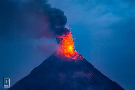 Eruption Of Mayon Volcano Daraga Bicol Philippines News On Live Map