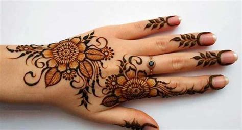 Download gambar henna di telapak tangan cantik dan mudah. Kumpulan Gambar Lukisan Henna Simple dan Cantik Untuk Pemula