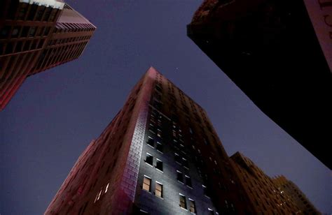 New York Blackout 9 Photos Show Eerie City During Nyc Power Outage