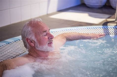 Health Benefits And Risks Of Using Hot Tubs Health And Detox And Vitamins