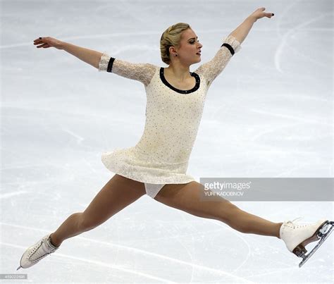 Pairs champion team usa member figure skater/coach @outdoorvoices use code icegirlash texas tiktok: Ashley Cain - Getty Images | Skating dresses, Figure ...