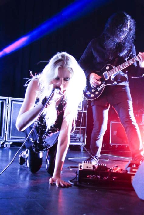 Taylor Momsen I Definitely Dont Try To Cause Controversy Metro News