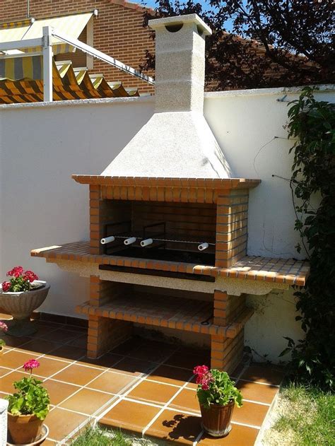 How to make diy concrete stepping stones that look like natural fieldstone. How to Make Yourself Backyard Brick Grill in 2020 ...