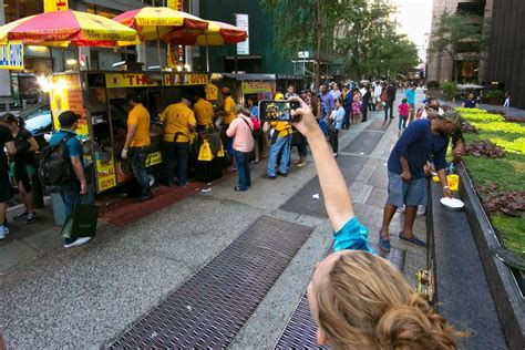 The Halal Guys Cashing In On Street Cred The New York Times