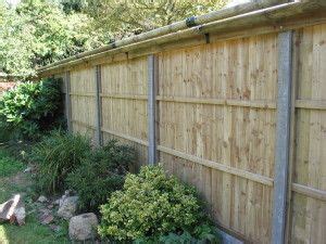 Fully enclosed, hidden, no collar needed this harmless but very effective cat fence will keep your cat safely inside your property, away from busy roads and angry neighbours who do not want your cat on their property. Welcome to Katzecure. We provide secure cat fencing to ...
