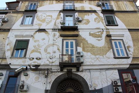 “luce” Di Tono Cruz Il Murale Nel Rione Sanità A Napoli