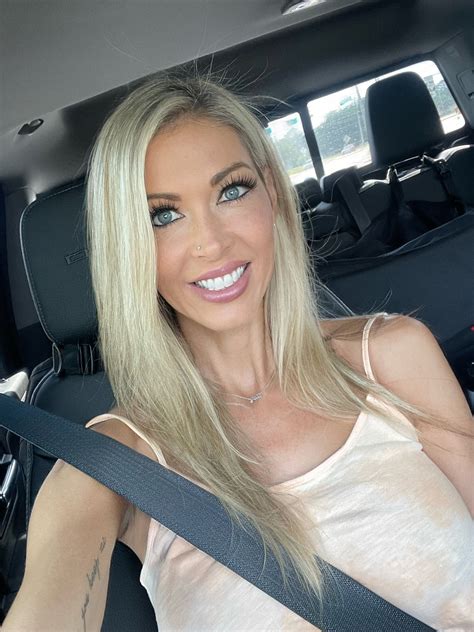 Tw Pornstars Holly Hotwife Top Of Twitter On My Way To Vegas To Join The Hotwife