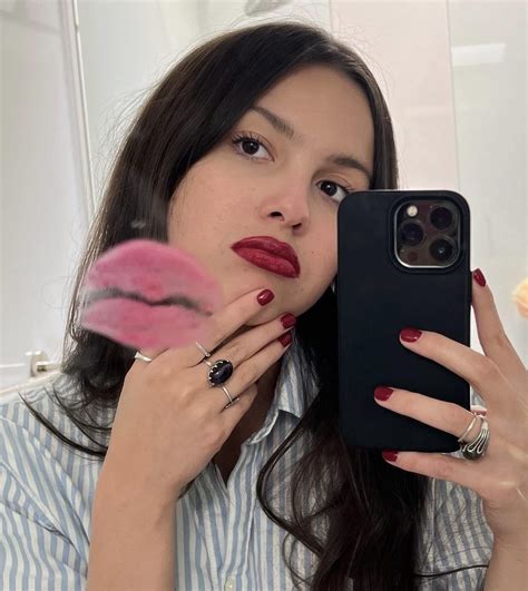 Olivia Rodrigo Red Lipstick Has Me Throbbing Rjerkofftoceleb