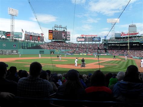 Gambar Struktur Hadirin Profesional Lapangan Baseball Boston