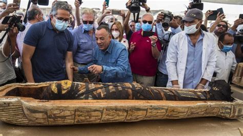 Egypt 59 Sealed Coffins Buried 2500 Years Ago Unearthed Al Bawaba