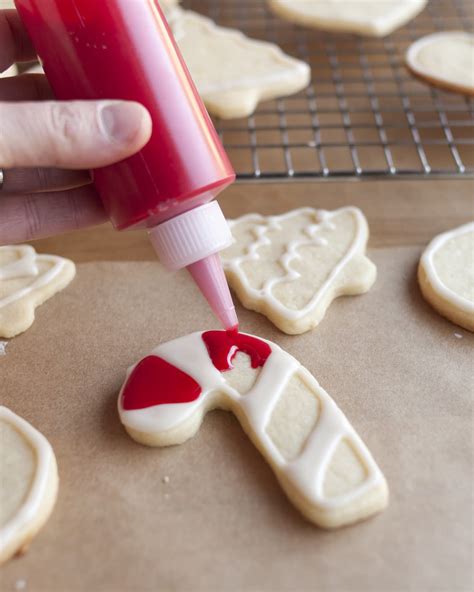 How To Decorate Sugar Cookies Like A Professional