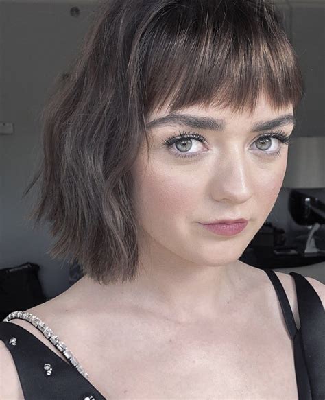 Best Of Maisie On Twitter Maisie Williamss Look For The 2019 Emmy