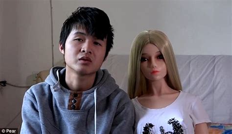 Meet The Man Who Lives With Seven Sex Dolls Daily Mail Online
