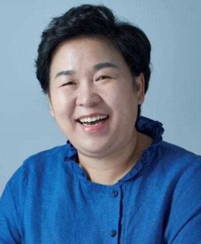 정의당 문정복, 류호정에 사과해야 김부겸 국무총리 후보자 임명동의안 표결을 앞둔 13일 국회 본회의장에서 문정복 더불어민주당 의원(왼쪽)과 류호정 정의당 의원(오른쪽)이 설전을 벌였다. 문정복, "태성문화재단, 조형물 리베이트 정황" - 스트레이트뉴스