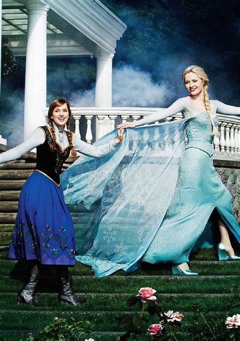 anna and elsa come to life on once upon a time once upon a time emma swan favorite tv shows