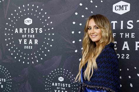 Lainey Wilson Wore A See Through Look Ahead Of The 2023 Acm Awards And