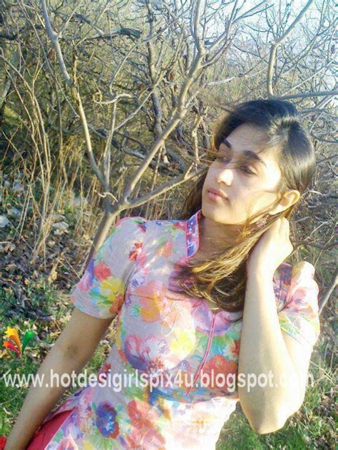 Cute Desi Pakistani Bachi Pic Girlspix4in