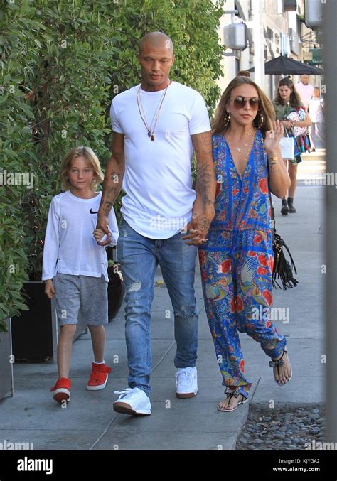 Jeremy Meeks And His Girlfriend Chloe Green Shopping In Beverly Hills Featuring Jeremy Meeks