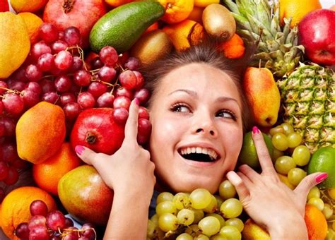 Jakie owoce można jeść w ciąży? Truskawki, czereśnie, winogrona, agrest? | Mamotoja.pl