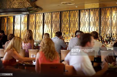 Crowded Bar Photos And Premium High Res Pictures Getty Images