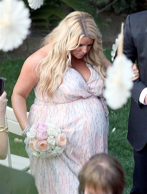 Jessica Simpson Gains Excessive Weight During Pregnancy Say Doctors