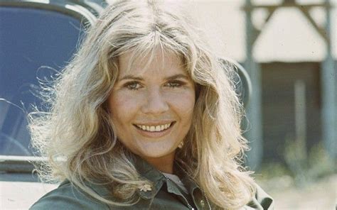 Loretta Swit On The Set Of M A S H Imagesofthe S Merle