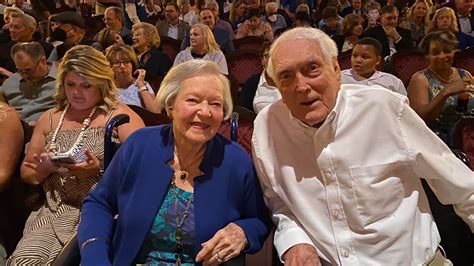 Carl Erskine documentary set to show at Buskirk-Chumley Dec. 1