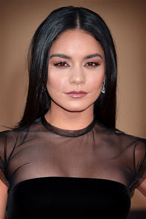 Vanessa Hudgens Facts Age Wiki Biography Height Weight Affairs The