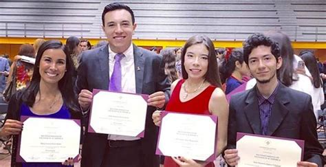Diplomas Excelencia Académica Universidad Anáhuac Querétaro