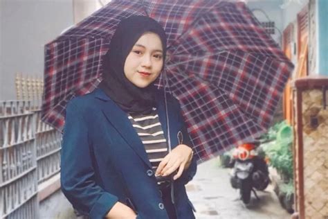 Profil Dan Biodata Novia Widyasari Sang Mahasiswi Cantik Universitas