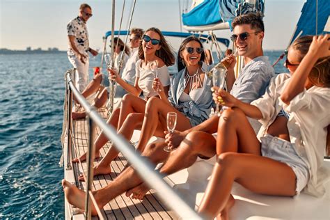 How To Host The Boat Party Of A Lifetime Click Boat Blog