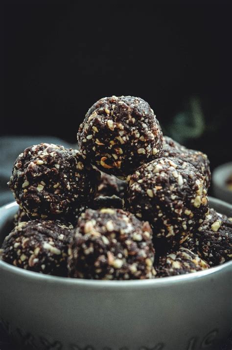 Chocolate Hazelnut Balls Paleo Sweets Paleo Dessert Healthy Dessert