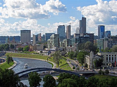 Landets nationaldag är den 16 februari. Schönes Litauen: Vilnius 6 Foto & Bild | world, skyline ...
