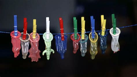 Gleitfähigeres Kondom Entwickelt Neues Präservativ · Dlf Nova