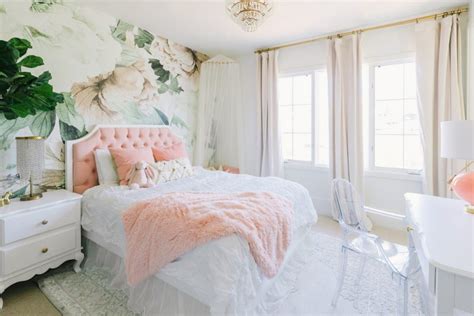A flower wallpaper will open the door to fairy like universes. Large Blush Floral Wall Mural | Little Crown Interiors