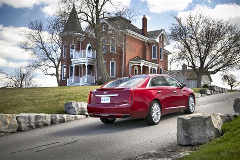 The xts platinum has all the fancy high tech, electronic safety options and. 2015 Cadillac XTS V-Sport AWD Platinum - Autos.ca