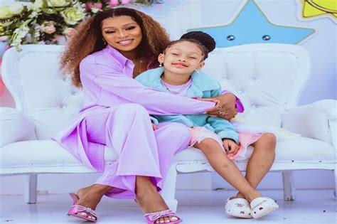 watch kairo knows her worth tweeps react to dj zinhle s daughter s ambitious christmas