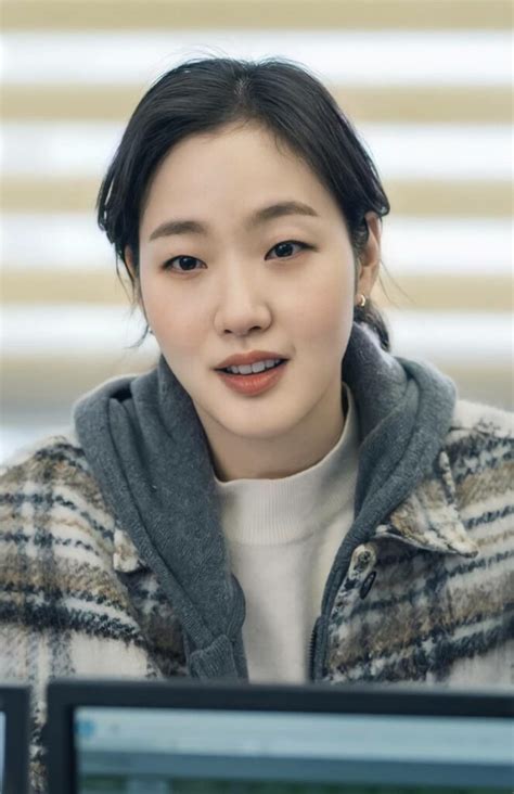 Biodata Lengkap Dan Fakta Menarik Kim Go Eun HeyNoona Media Korea