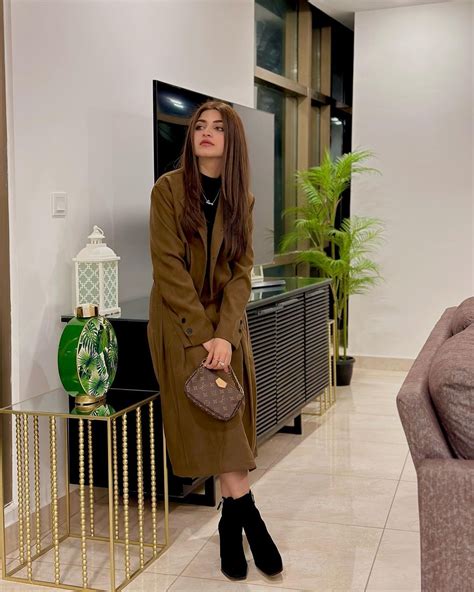 Kinza Hashmi Flaunts Her Glam Look In New Photos
