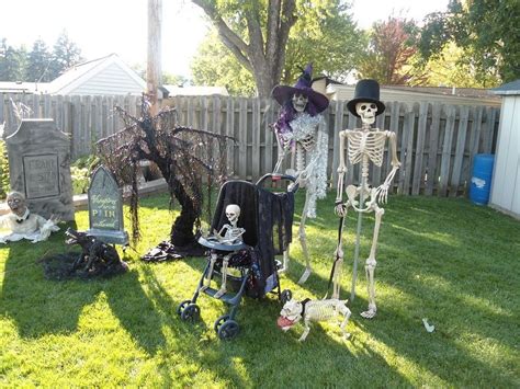 31 Amazing Halloween Skeleton Ideas To Perfect Your Yard Halloween