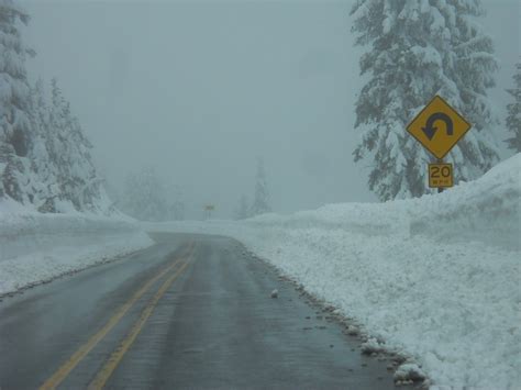 Heavy Snow Closes Snoqualmie Pass Nbc Right Nowkndokndu Tri Cities