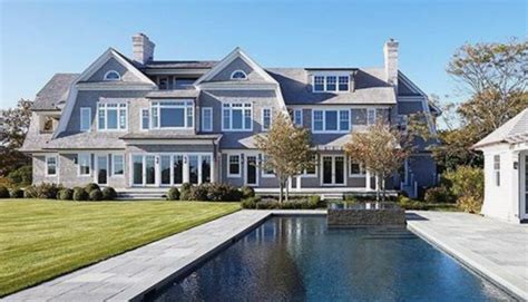 12 Swoon Worthy Hamptons Homes You Will Love Dream House Exterior