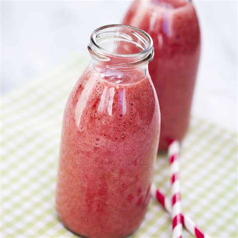 Easy Strawberry Smoothie Woman And Home